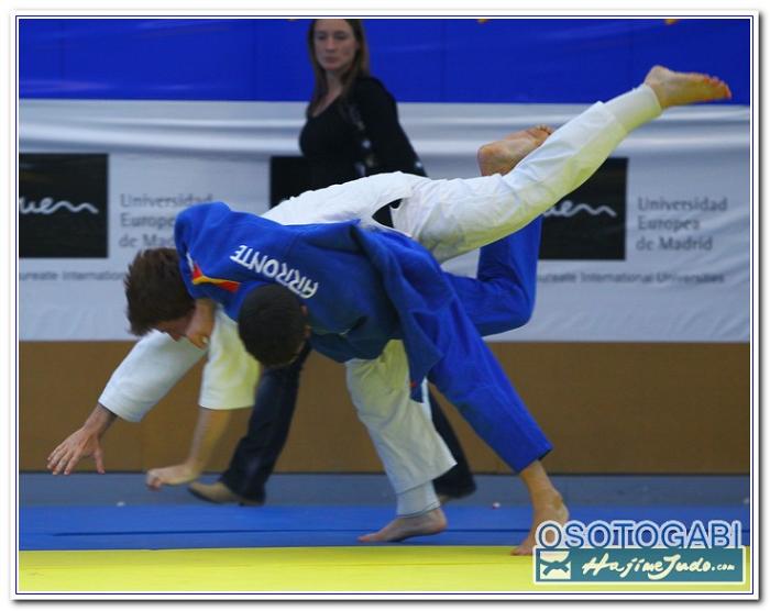 CEU2011 200070